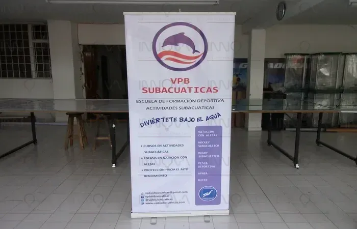 EXHIBICION PORTATIL - PORTA PENDONES - Imagen 3