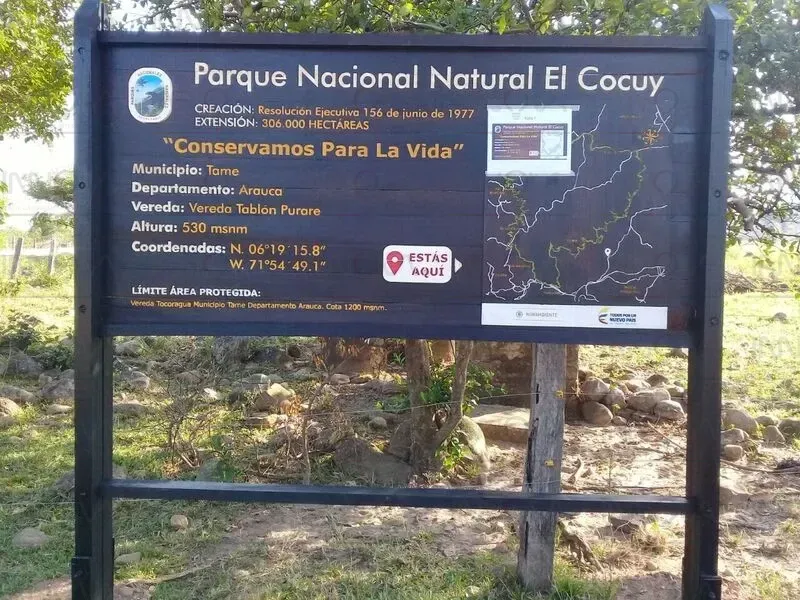 VALLA PUBLICITARIA - EN MADERA - Imagen 8
